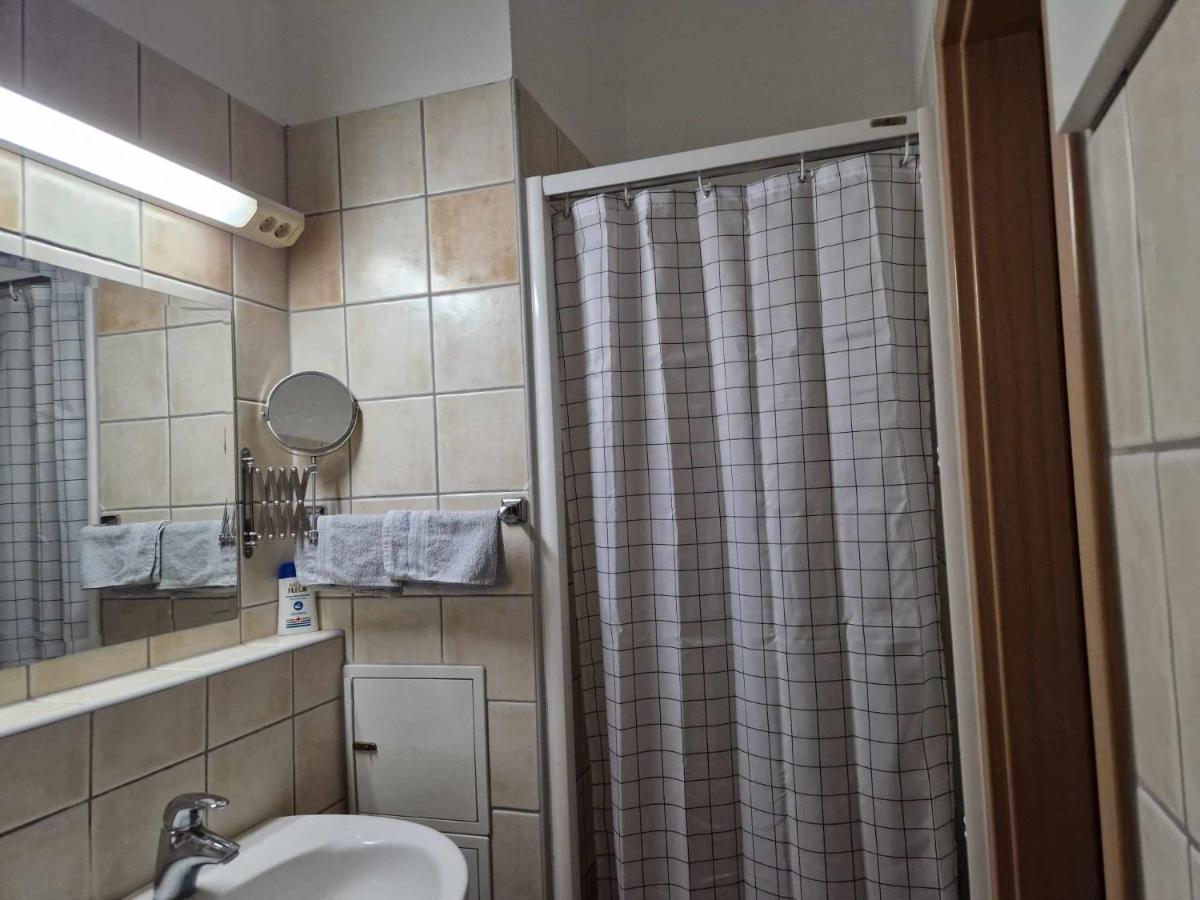 Ta'Karos Apartman Zalakaros Luaran gambar
